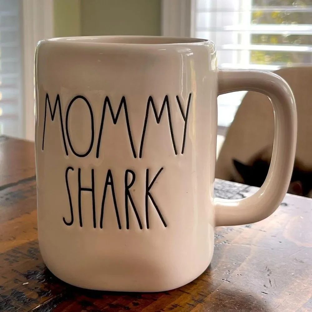 NWOB Rae Dunn mommy shark mug